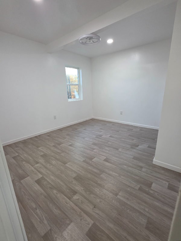 8034 Ney Ave - Photo 5 of 9