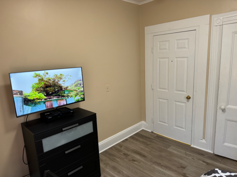 263 Union St - Photo 3 of 7