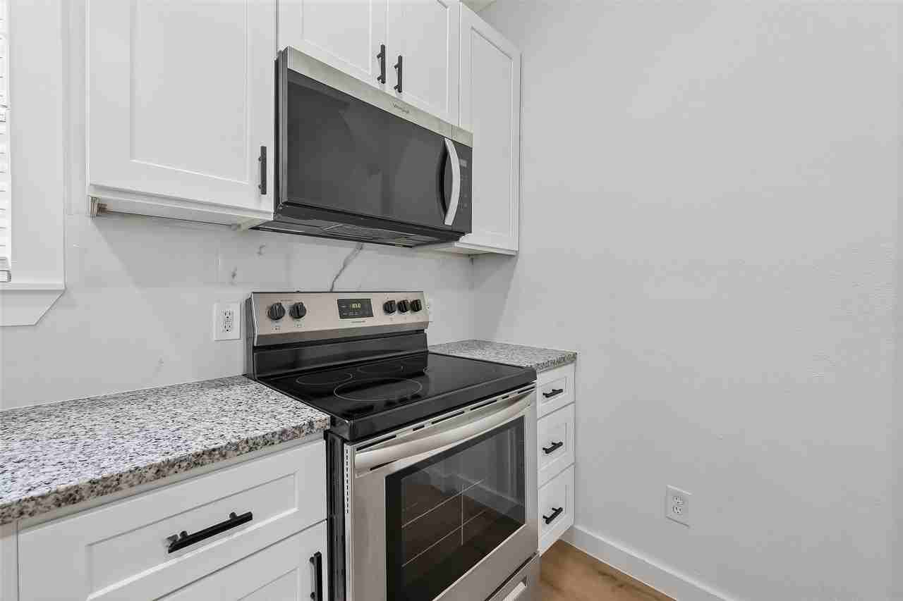 2202 Hutchins St #2202B - Photo 5 of 30