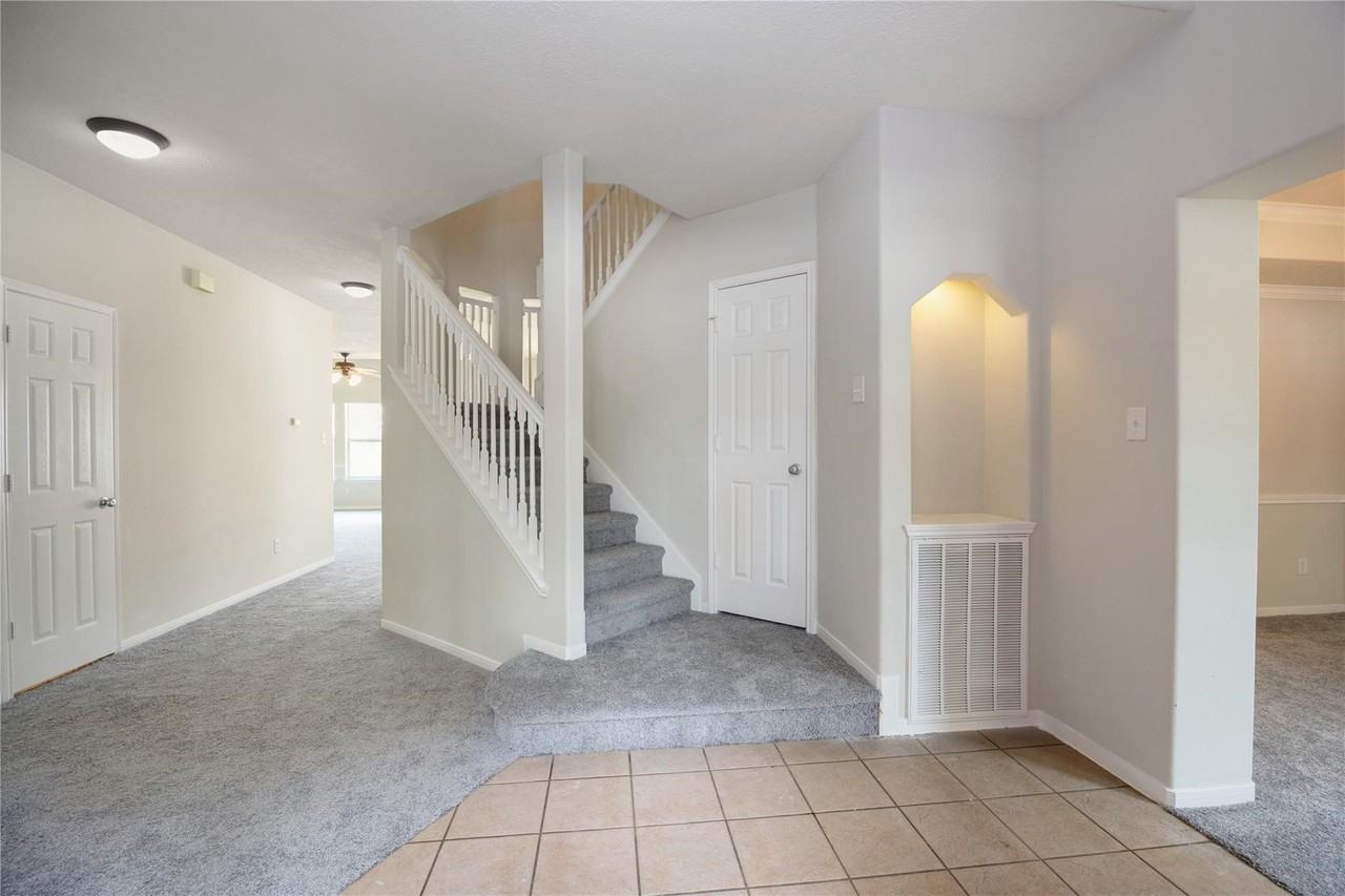 22907 Breton Point Dr #22907 - Photo 5 of 20