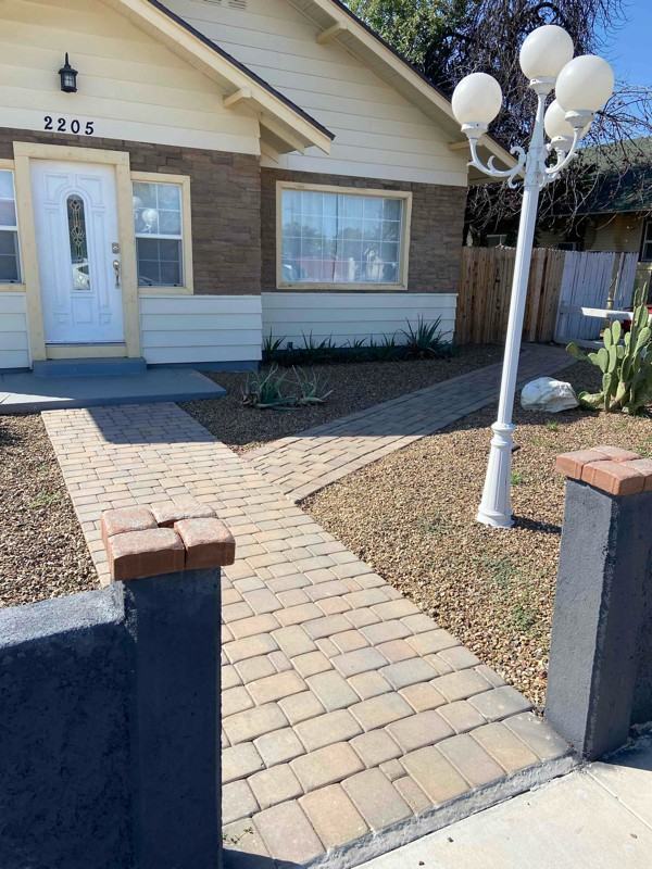 2205 W Adams St #B - Photo 2 of 25