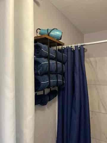 2205 W Adams St #B - Photo 5 of 25