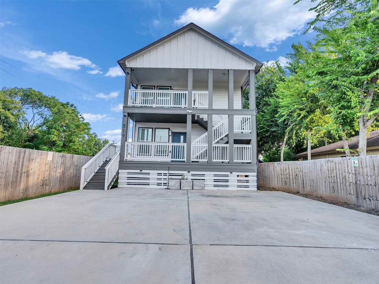 819 E 40th St #819A - Photo 5 of 26