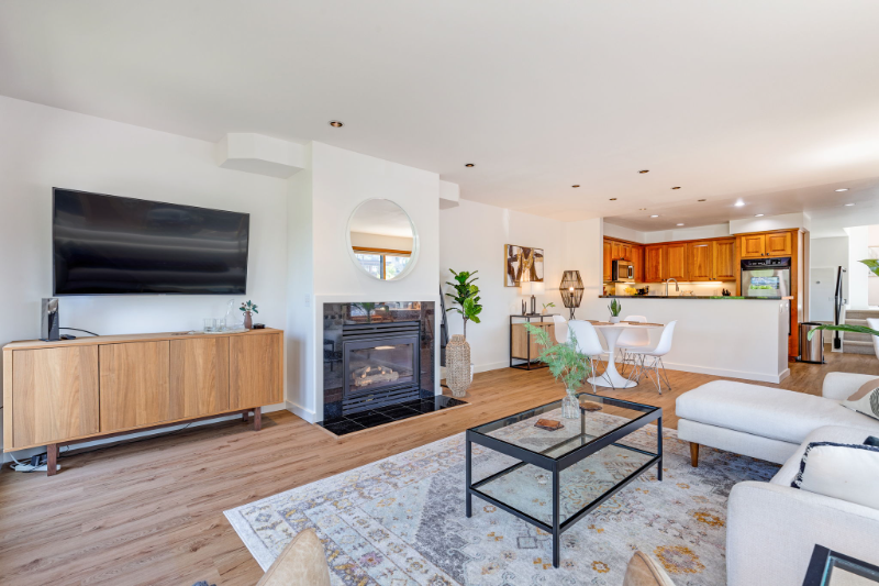 2026 Fairview Ave E - Photo 4 of 20