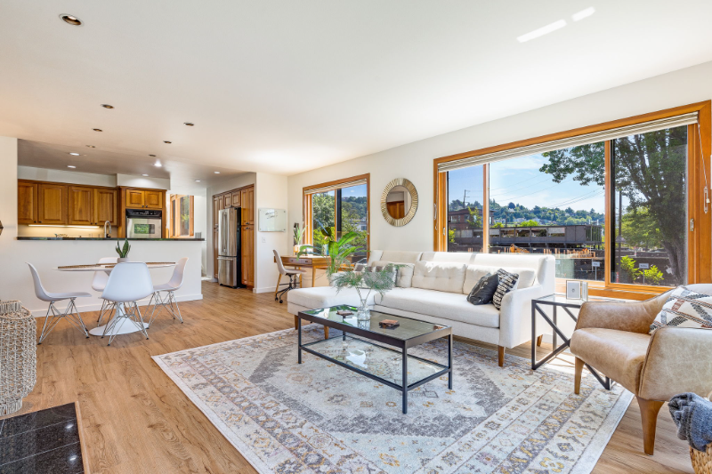 2026 Fairview Ave E - Photo 5 of 20