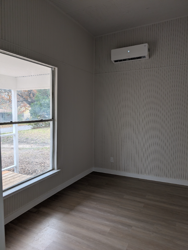 1007 Bois D Arc St - Photo 7 of 12