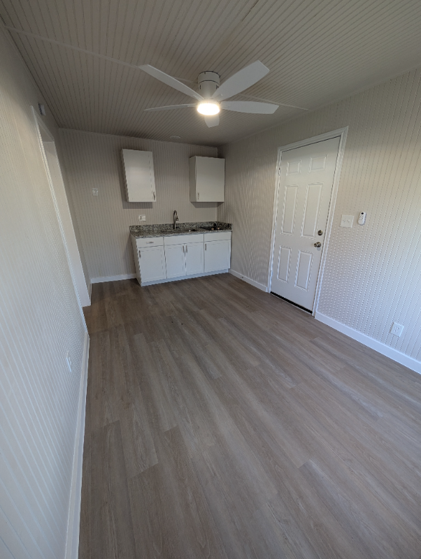 1007 Bois D Arc St - Photo 2 of 5