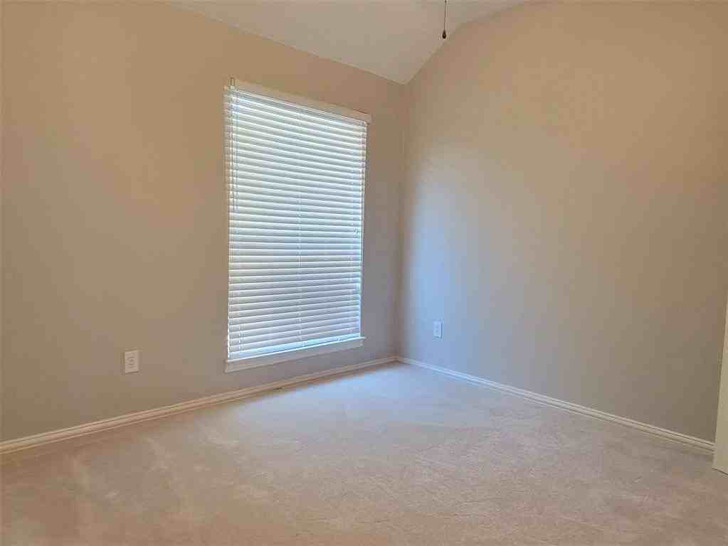 618 Rivercove Dr #618 - Photo 3 of 18