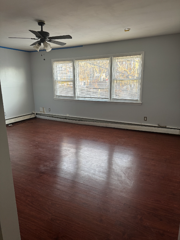 25 Oxford St - Photo 3 of 8