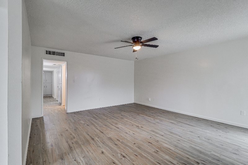 1001 Mira Loma Dr #1001 - Photo 6 of 17