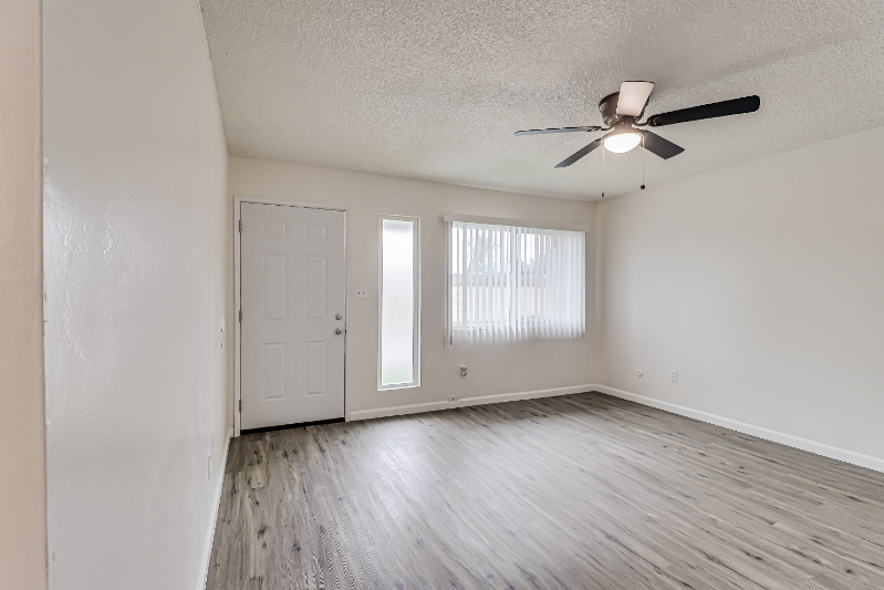 1005 Mira Loma Dr #1005 - Photo 4 of 21