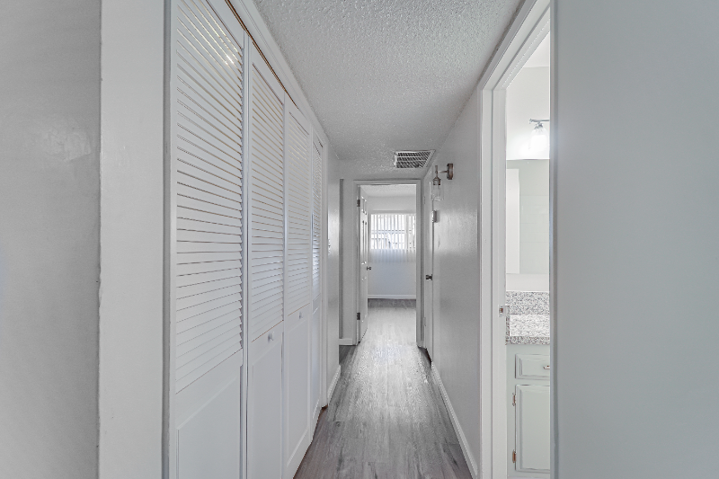 1009 Mira Loma Dr #1009 - Photo 6 of 22