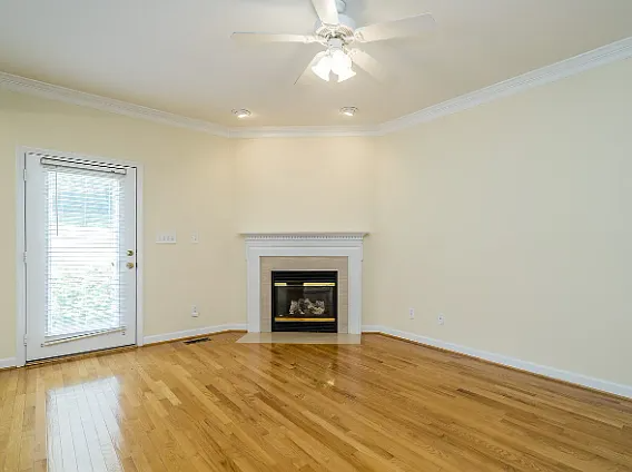 5404 Goldenglow Way - Photo 3 of 16