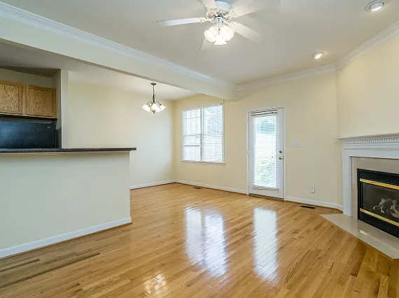 5404 Goldenglow Way - Photo 5 of 16