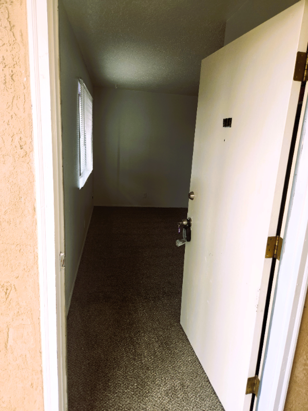 516 Lewis Ave Se #516 - Photo 2 of 10