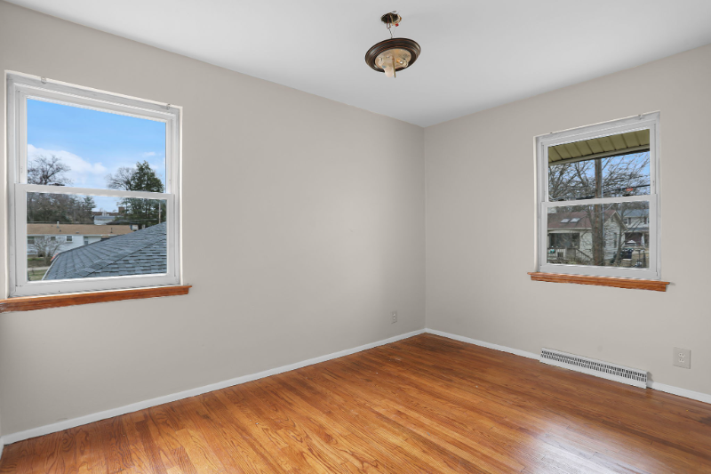 1347 Samoa Dr - Photo 5 of 11