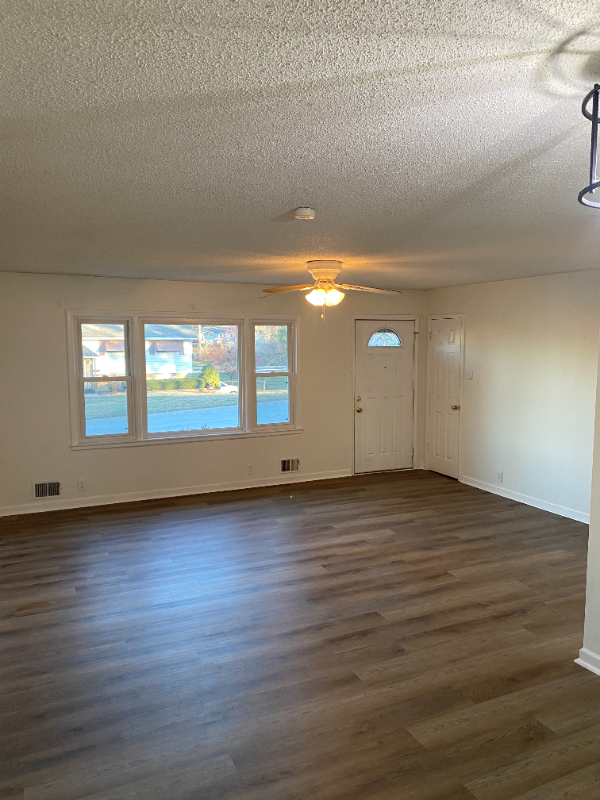 6802 N Flora Ave - Photo 3 of 13