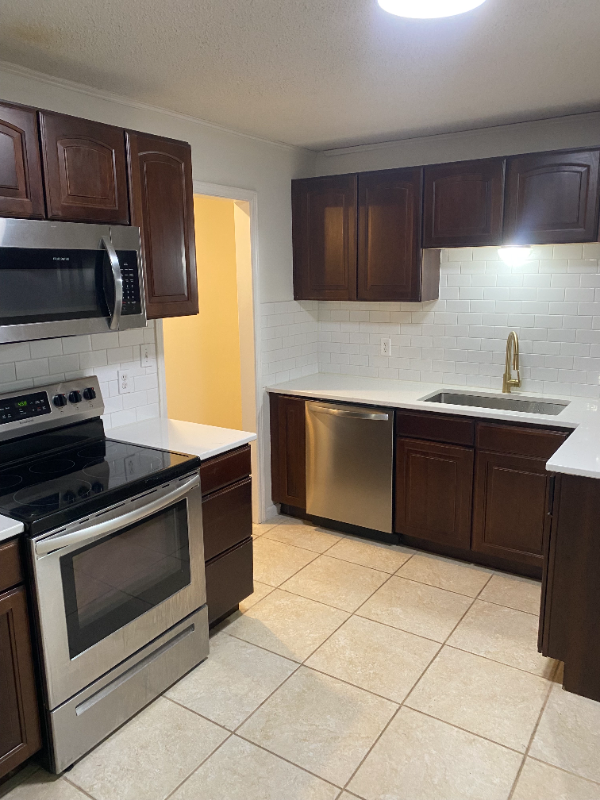 6802 N Flora Ave - Photo 5 of 13