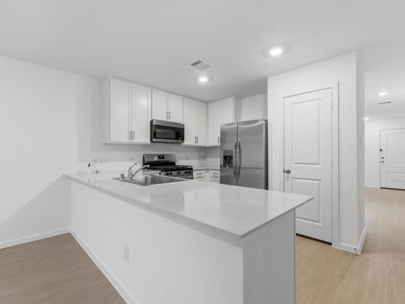 25409 Carnation Ct - Photo 5 of 23