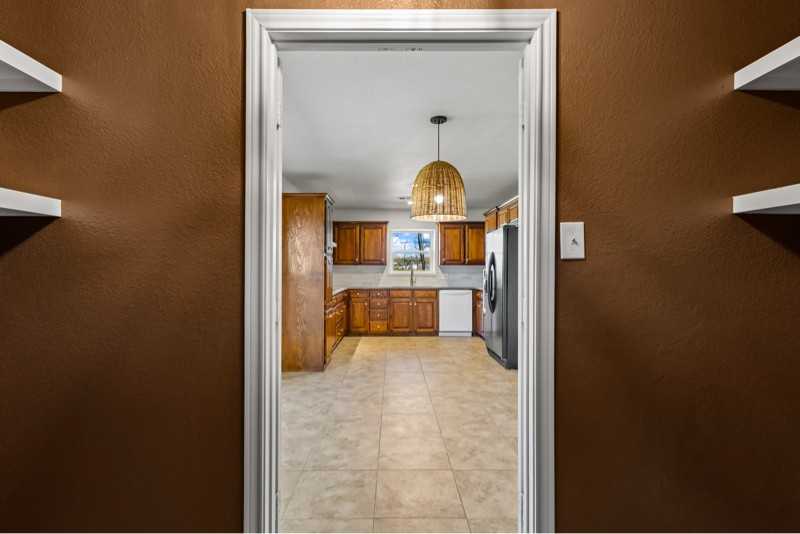 170 N Meadowbrook Dr - Photo 6 of 29