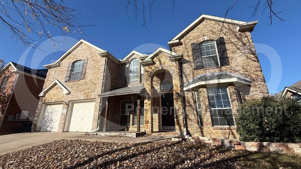 15174 Brooks Ln - Photo 2 of 10