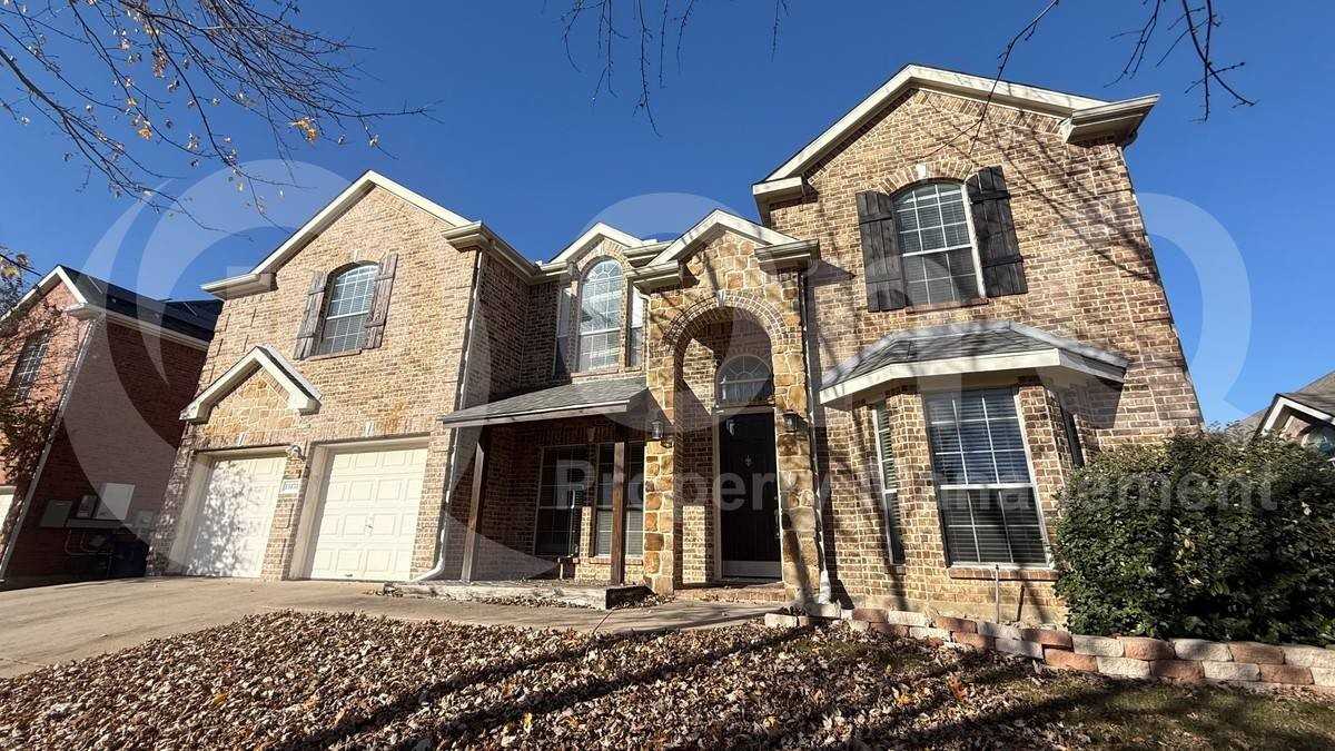 15174 Brooks Ln - Photo 3 of 10