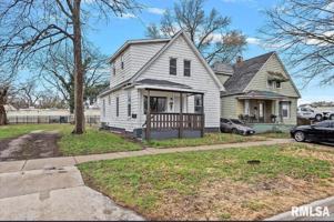 featured image of 1127 N 6th St #B