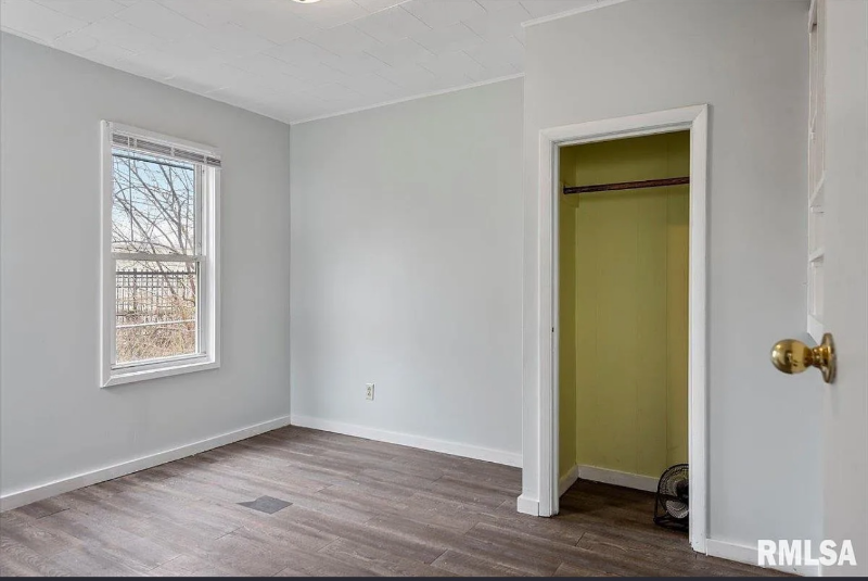 1127 N 6th St #B - Photo 6 of 13