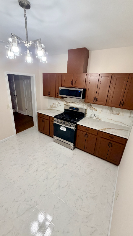 11 Hillshire Dr #01 - Photo 2 of 12