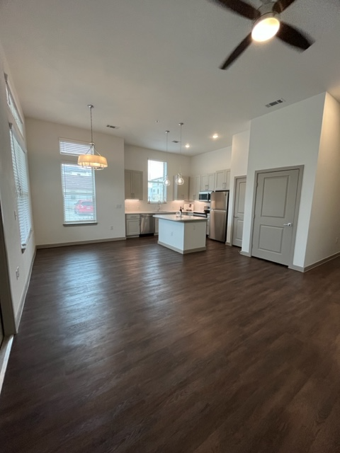 22803 U St #10207 - Photo 5 of 6