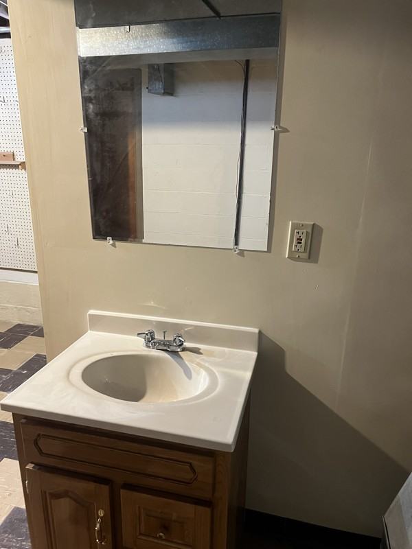 6564 Oakwood Dr - Photo 3 of 20