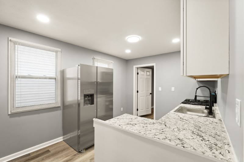 2222 Duncan St - Photo 3 of 20