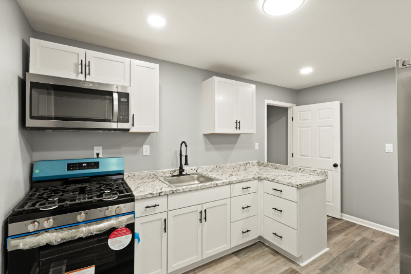 2222 Duncan St - Photo 4 of 20