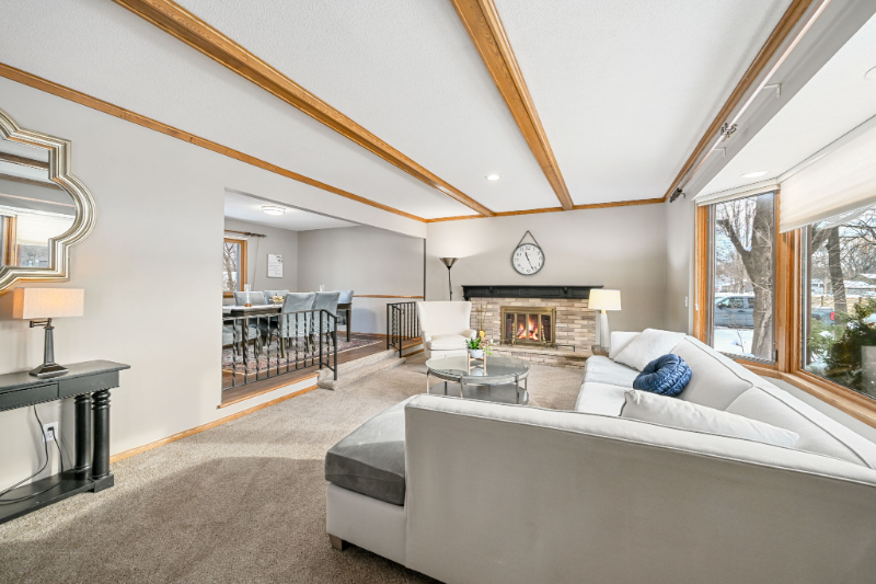 7450 Duluth St - Photo 3 of 20