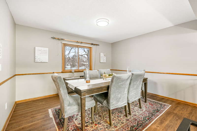 7450 Duluth St - Photo 4 of 20