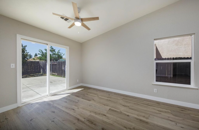 210 Cordova Ln - Photo 5 of 11