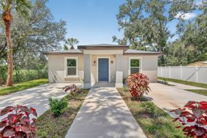 featured image of 916 23rd St E