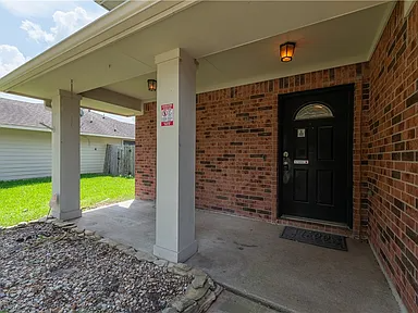 711 Mockingbird St - Photo 2 of 20