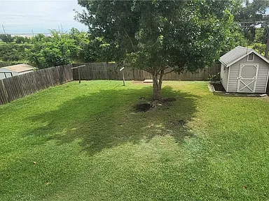 711 Mockingbird St - Photo 5 of 20