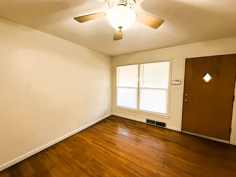 1114 Waverly St - Photo 5 of 18