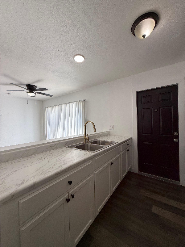 538 Maddux St - Photo 3 of 14