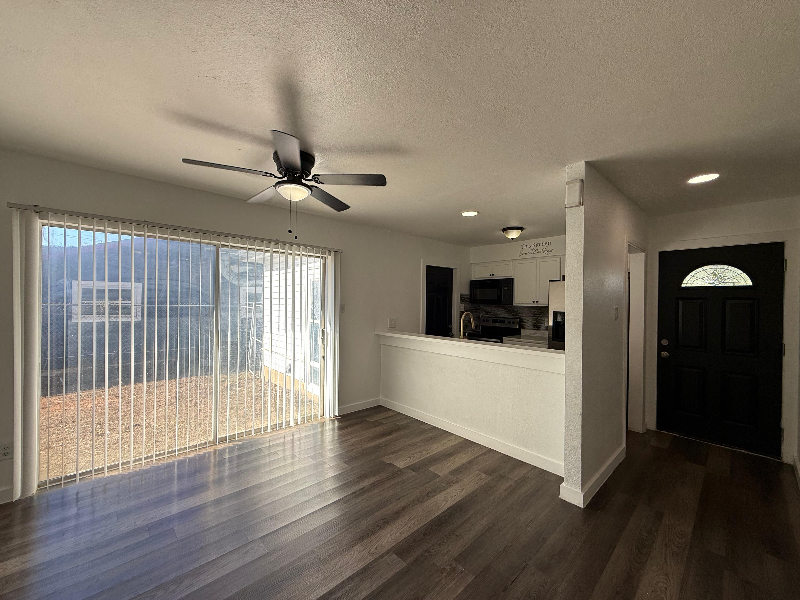 538 Maddux St - Photo 5 of 14