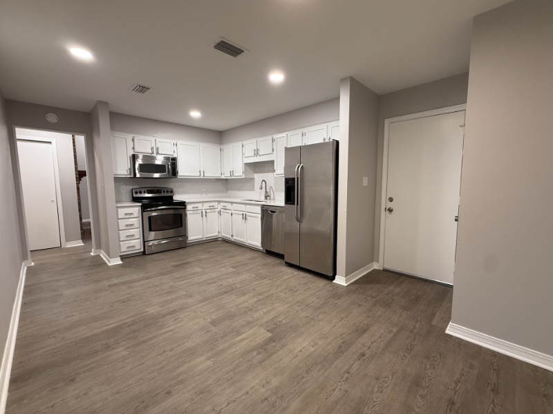 1810 Valparaiso Blvd - Photo 5 of 15