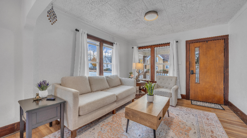 715 N 14th St - Photo 2 of 18