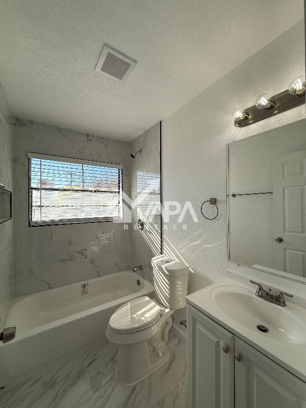 1994 Springvale Dr - Photo 4 of 12