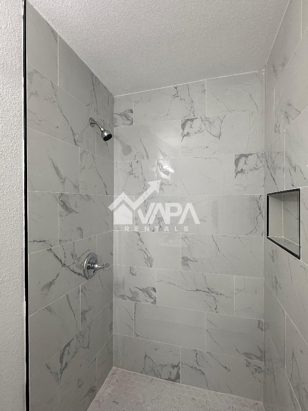 1994 Springvale Dr - Photo 5 of 12