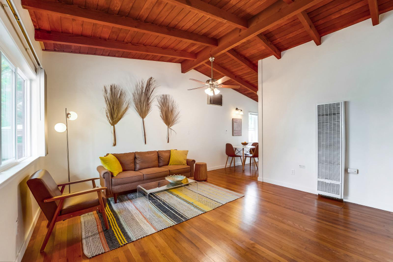 4341 Banning St - Photo 3 of 14