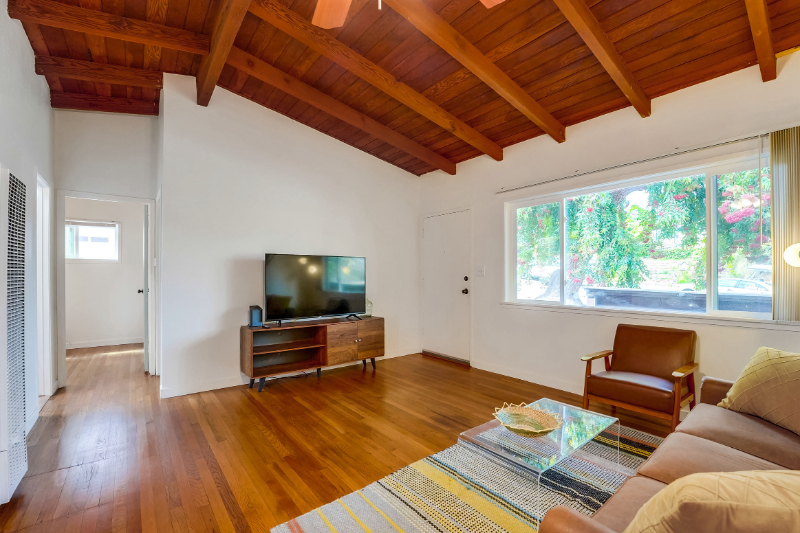 4341 Banning St - Photo 5 of 14