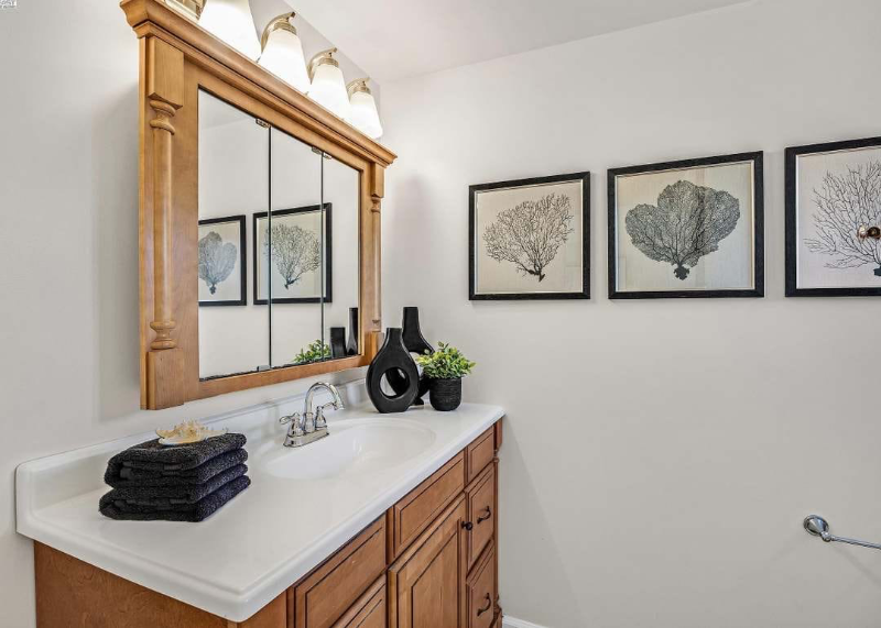 24808 Mango St - Photo 4 of 7