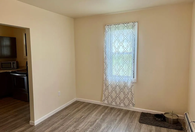 112 2nd St - Photo 4 of 9